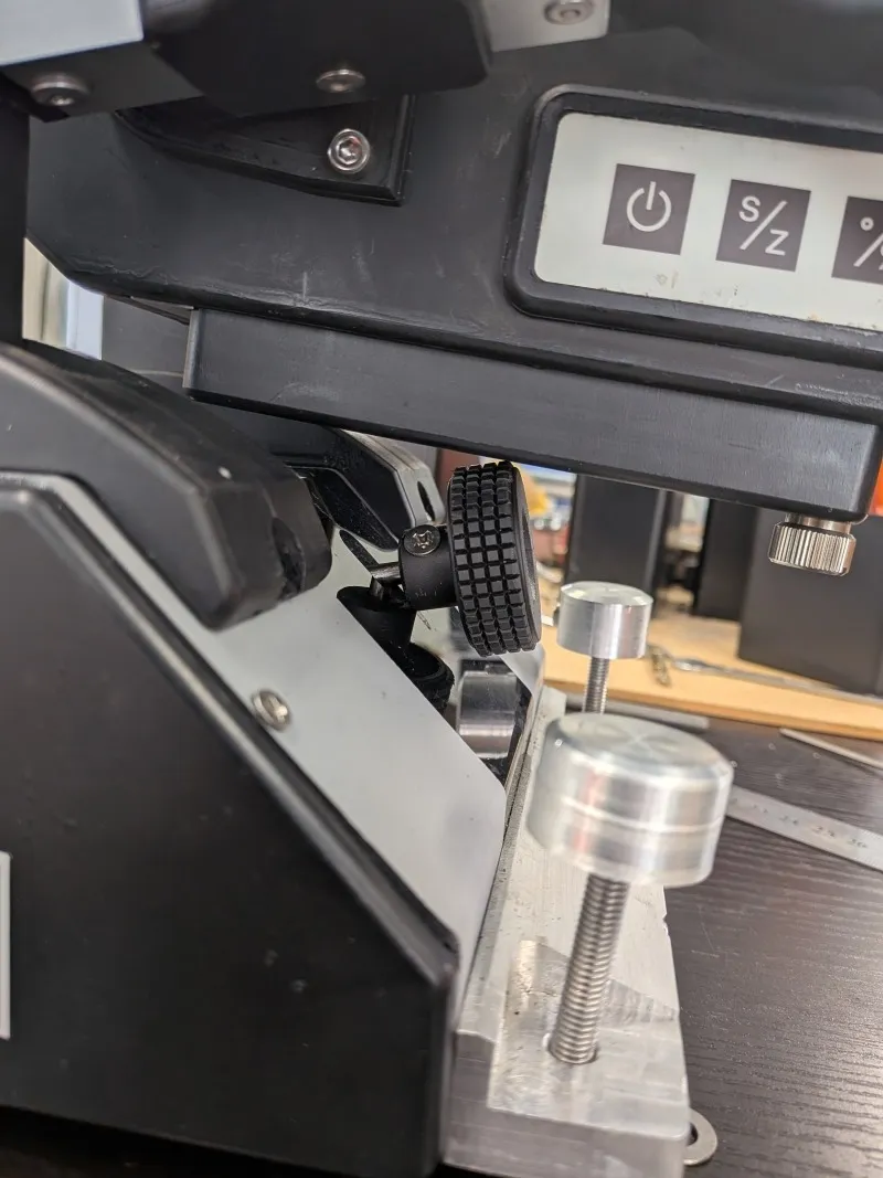 測量機器販売｜迅速な修理で現場を守る